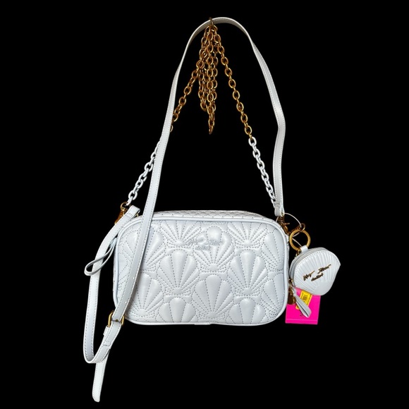 Betsey Johnson Baby Blue Quilted Camera Crossbody Bag (NWT) - Picture 1 of 10